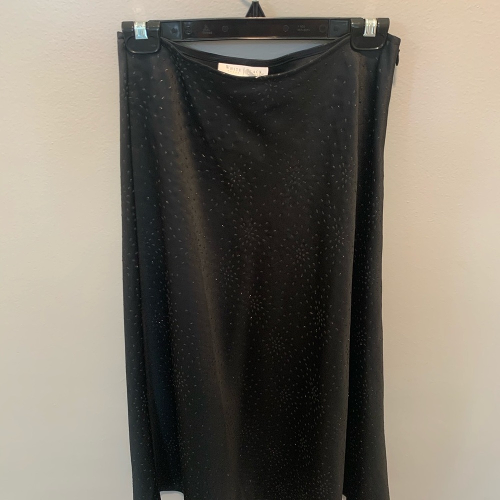White House black market black skirt NWT